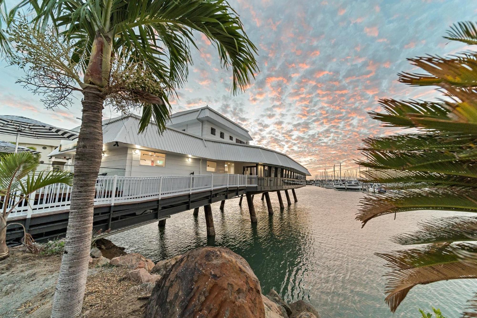 The Pier Pods On The Water- 50M From Townsville Bus Terminal And Ferry Terminal- Passport Id Requried Exterior photo